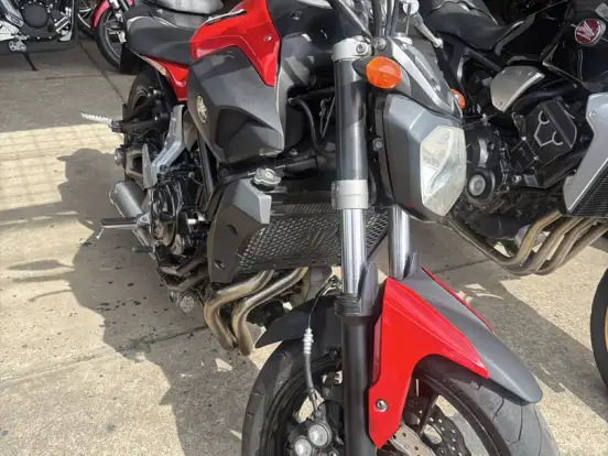 YAMAHA-MT-07 YAMAHA-MT-07-2015