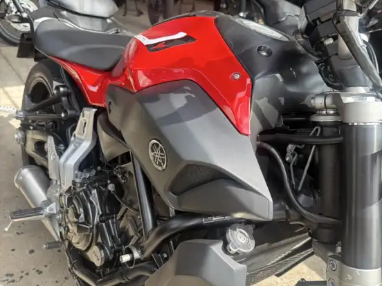 YAMAHA-MT-07 YAMAHA-MT-07-2015