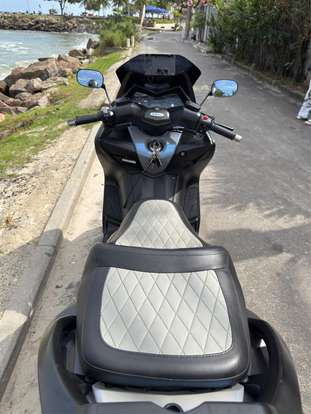 YAMAHA-TMAX-2015