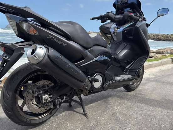 YAMAHA-TMAX YAMAHA-TMAX-2015