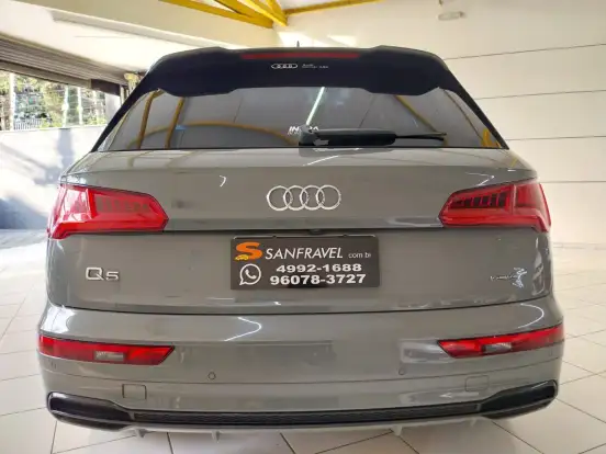 AUDI-Q5-2020