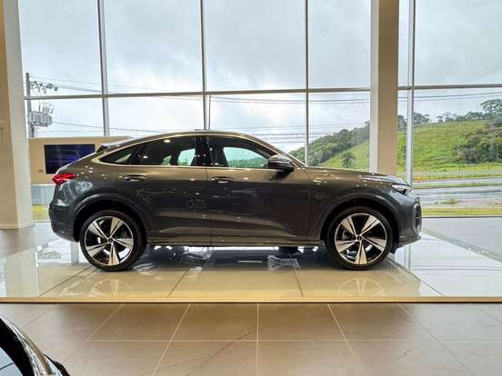 AUDI-Q5-2.0 TFSI GASOLINA SPORTBACK S LINE QUATTRO S TRONIC AUDI-Q5-2026