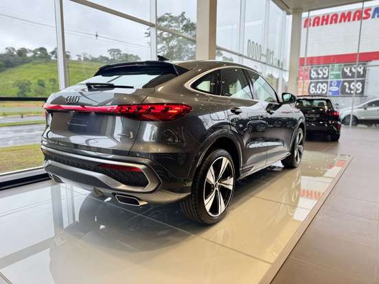 AUDI-Q5-2026