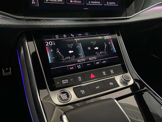 AUDI-Q7-2024
