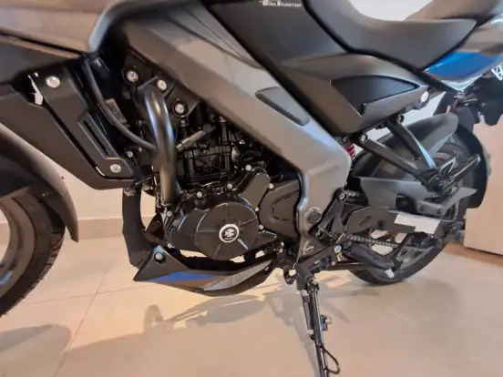 BAJAJ-DOMINAR NS200-2026
