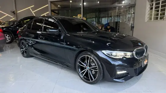 BMW 320i 2.0 16V TURBO GASOLINA M SPORT AUTOMÁTICO BMW 320i 2.0 16V TURBO GASOLINA M SPORT AUTOMÁTICO