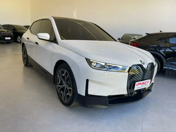 BMW iX ELÉTRICO XDRIVE40