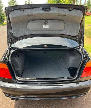 BMW-323i-2000