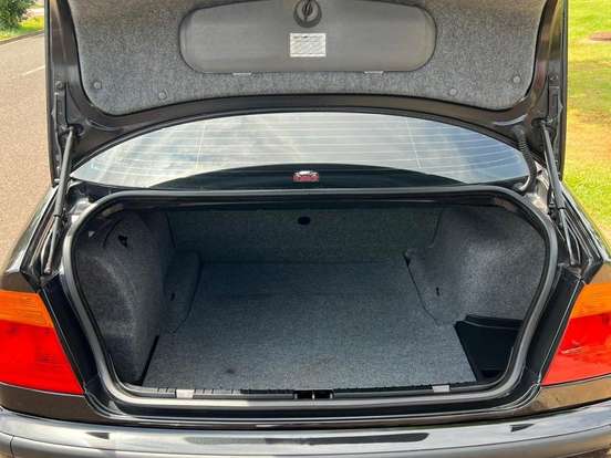 BMW-323i-2.5 TOP COMFORT SEDAN 24V GASOLINA 4P AUTOMÁTICO BMW-323i-2000