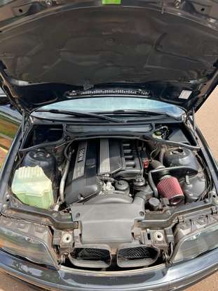 BMW-323i-2000