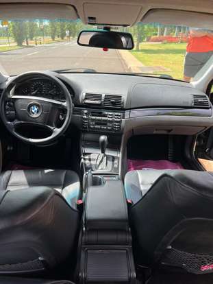 BMW-323i-2000