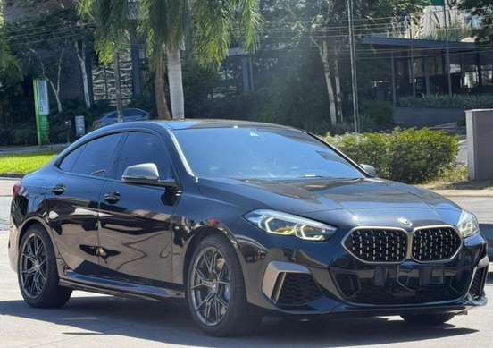 BMW-M 235i-2022