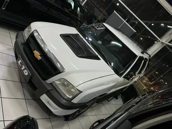 CHEVROLET BLAZER 2.4 MPFI ADVANTAGE 4X2 8V FLEX 4P MANUAL