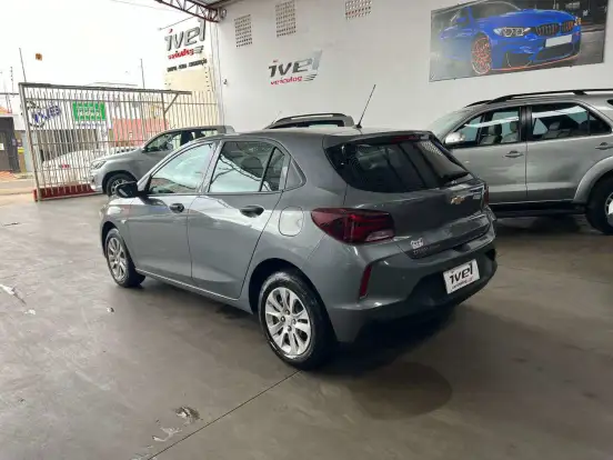 CHEVROLET-ONIX-2022