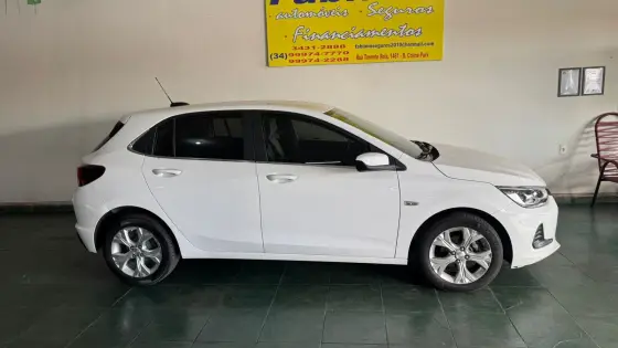 CHEVROLET ONIX 1.0 TURBO FLEX PREMIER AUTOMÁTICO CHEVROLET ONIX 1.0 TURBO FLEX PREMIER AUTOMÁTICO