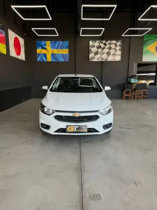 CHEVROLET ONIX 1.4 MPFI LT 8V FLEX 4P AUTOMÁTICO CHEVROLET ONIX 1.4 MPFI LT 8V FLEX 4P AUTOMÁTICO