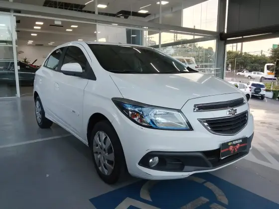 CHEVROLET ONIX 1.4 MPFI LTZ 8V FLEX 4P MANUAL CHEVROLET ONIX 1.4 MPFI LTZ 8V FLEX 4P MANUAL