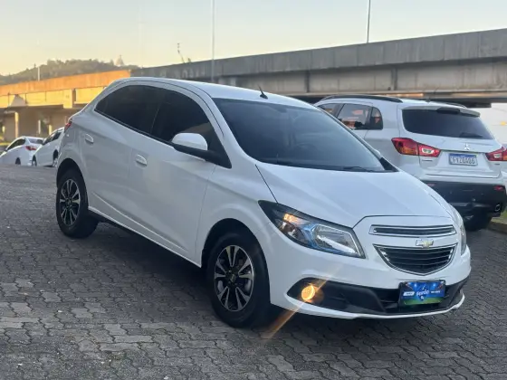 CHEVROLET ONIX 1.4 MPFI LTZ 8V FLEX 4P MANUAL