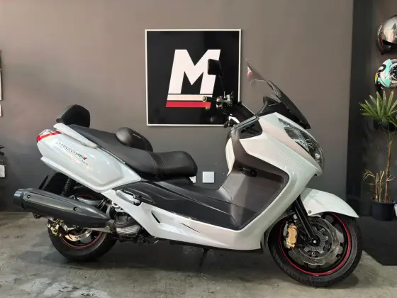 DAFRA MAXSYM 400i 