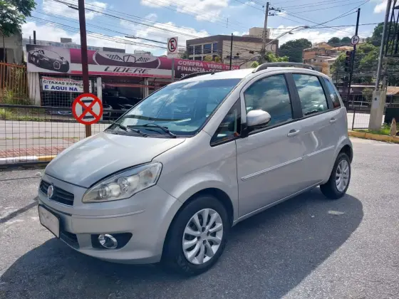 FIAT IDEA 1.4 MPI ATTRACTIVE 8V FLEX 4P MANUAL FIAT IDEA 1.4 MPI ATTRACTIVE 8V FLEX 4P MANUAL