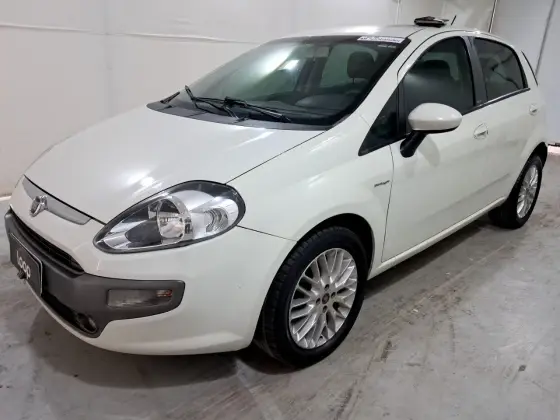 FIAT PUNTO 1.6 ESSENCE 16V FLEX 4P AUTOMATIZADO
