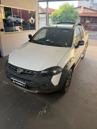 FIAT STRADA 1.8 MPI ADVENTURE CD 16V FLEX 3P MANUAL FIAT STRADA 1.8 MPI ADVENTURE CD 16V FLEX 3P MANUAL