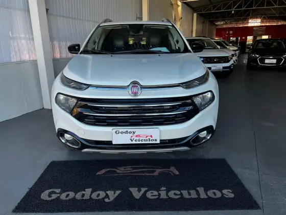 FIAT TORO 2.0 16V TURBO DIESEL VOLCANO 4WD AT9 FIAT TORO 2.0 16V TURBO DIESEL VOLCANO 4WD AT9