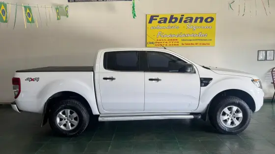 FORD RANGER 2.2 XL 4X4 CD 16V DIESEL 4P MANUAL FORD RANGER 2.2 XL 4X4 CD 16V DIESEL 4P MANUAL