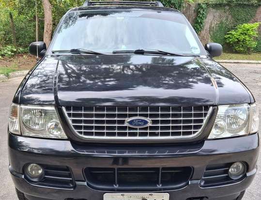 FORD-EXPLORER-2005