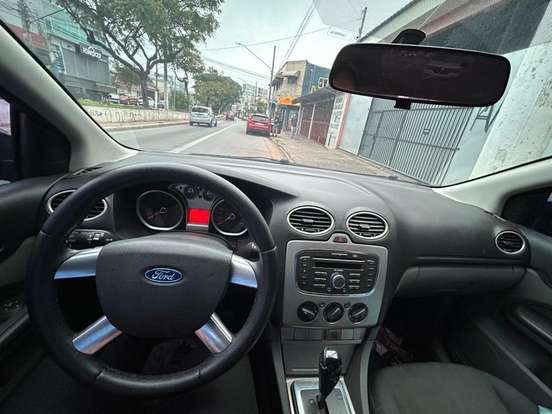 FORD-FOCUS-2.0 GLX 16V FLEX 4P AUTOMÁTICO FORD-FOCUS-2010
