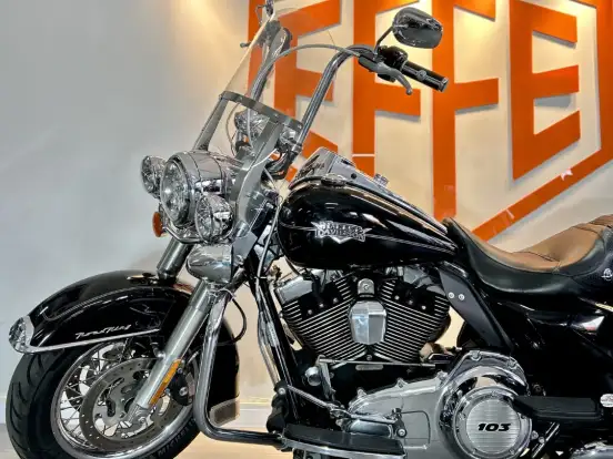 HARLEY-DAVIDSON-ROAD KING CLASSIC HARLEY-DAVIDSON-ROAD KING CLASSIC-2012