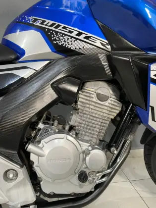 HONDA CB TWISTER HONDA CB TWISTER