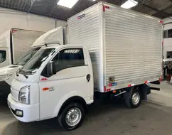 HYUNDAI HR 2.5 TURBO DIESEL CS 4WD MANUAL HYUNDAI HR 2.5 TURBO DIESEL CS 4WD MANUAL