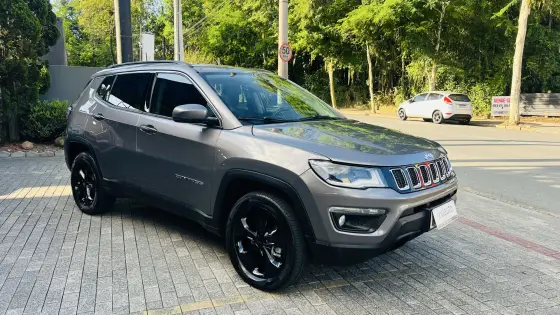 JEEP COMPASS 2.0 16V DIESEL LONGITUDE 4X4 AUTOMÁTICO JEEP COMPASS 2.0 16V DIESEL LONGITUDE 4X4 AUTOMÁTICO