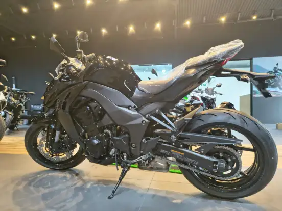 KAWASAKI-Z1100 KAWASAKI-Z1100-2026