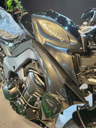 KAWASAKI-Z1100 KAWASAKI-Z1100-2026