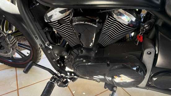 KAWASAKI-VULCAN 900 CUSTOM-2011