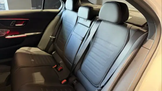 MERCEDES-BENZ-C 300-2026