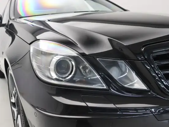MERCEDES-BENZ-E 63 AMG-6.2 SEDAN V8 32V GASOLINA 4P AUTOMÁTICO MERCEDES-BENZ-E 63 AMG-2010