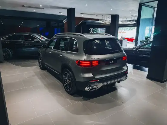 MERCEDES-BENZ-GLB 220-2.0 MHEV AMG LINE 4MATIC 8G-DCT MERCEDES-BENZ-GLB 220-2026