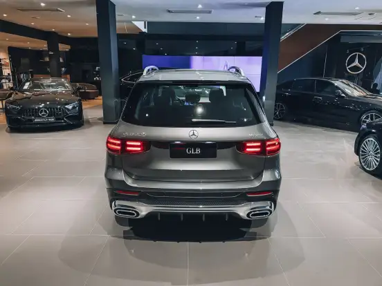 MERCEDES-BENZ-GLB 220-2.0 MHEV AMG LINE 4MATIC 8G-DCT MERCEDES-BENZ-GLB 220-2026