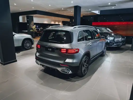 MERCEDES-BENZ-GLB 220-2026