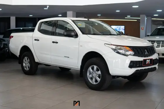 MITSUBISHI L200 TRITON 2.4 16V TURBO DIESEL GL CD 4X4 MANUAL