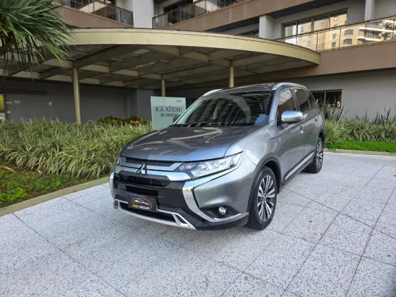 MITSUBISHI OUTLANDER 2.0 MIVEC GASOLINA HPE AUTOMÁTICO