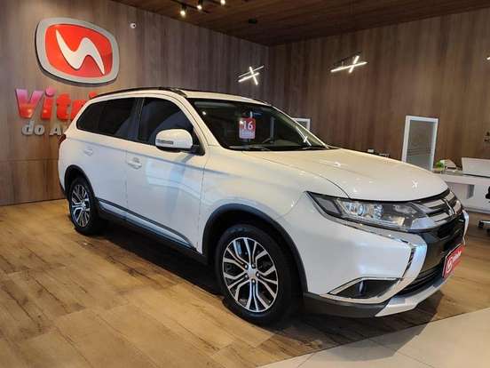 MITSUBISHI-OUTLANDER-2015