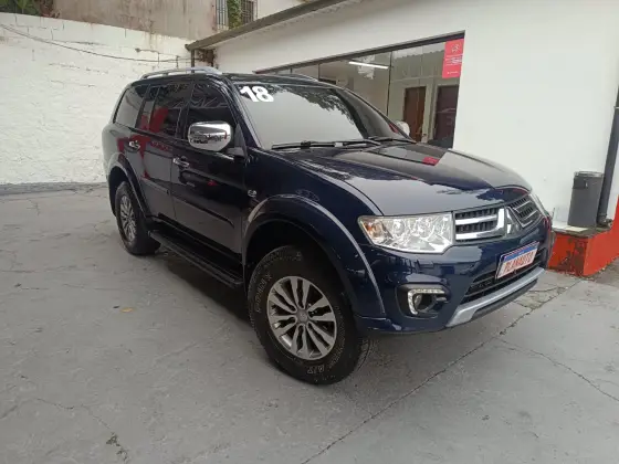 MITSUBISHI PAJERO DAKAR 3.2 HPE 4X4 7 LUGARES 16V TURBO INTERCOOLER DIESEL 4P AUTOMÁTICO