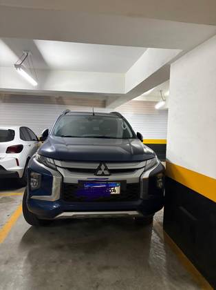 MITSUBISHI L200 TRITON 2.4 16V TURBO DIESEL SPORT HPE CD 4P 4X4 AUTOMÁTICO