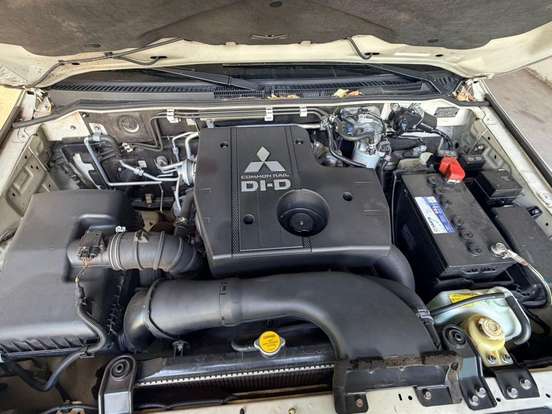 MITSUBISHI-PAJERO FULL-3.2 HPE 4X4 16V TURBO INTERCOOLER DIESEL 4P AUTOMÁTICO MITSUBISHI-PAJERO FULL-2013
