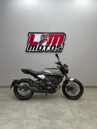 MOTO MORINI SEIEMMEZZO STREET 