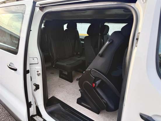 PEUGEOT-EXPERT-2021